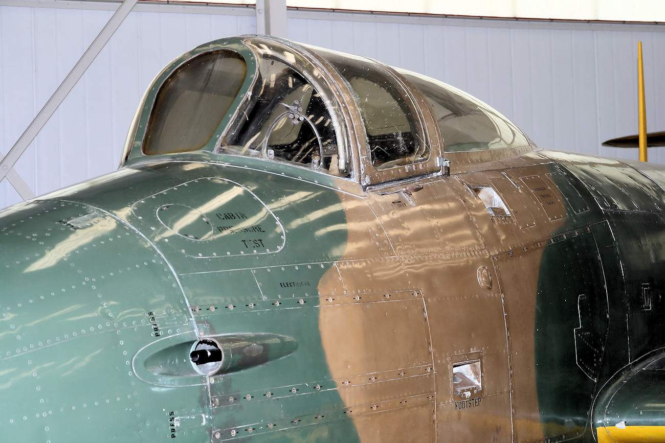 Gloster F9/40 Cockpit