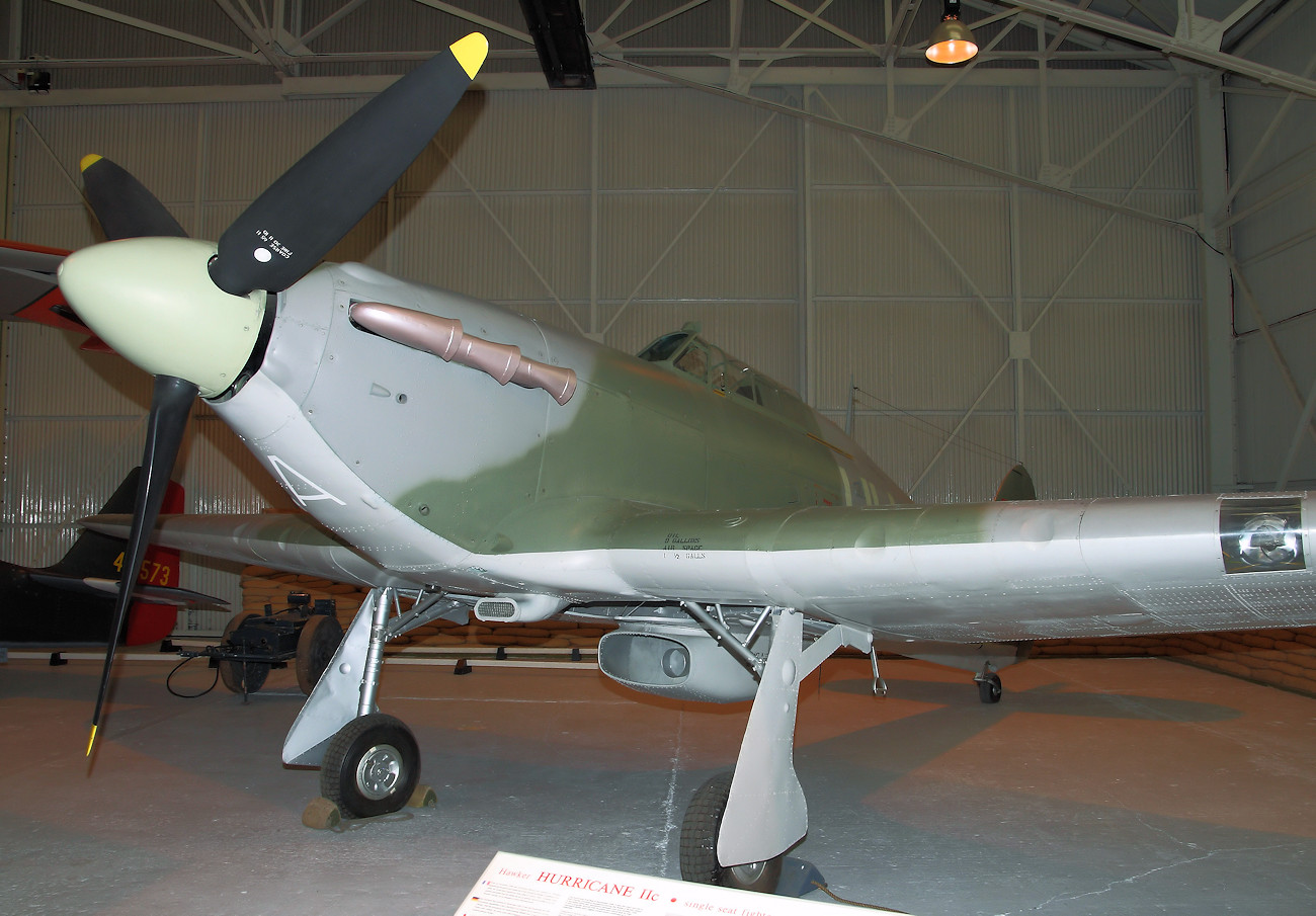 Hawker Hurricane IIc - Hauptwaffe der Royal Air Force bei der Luftschlacht um England