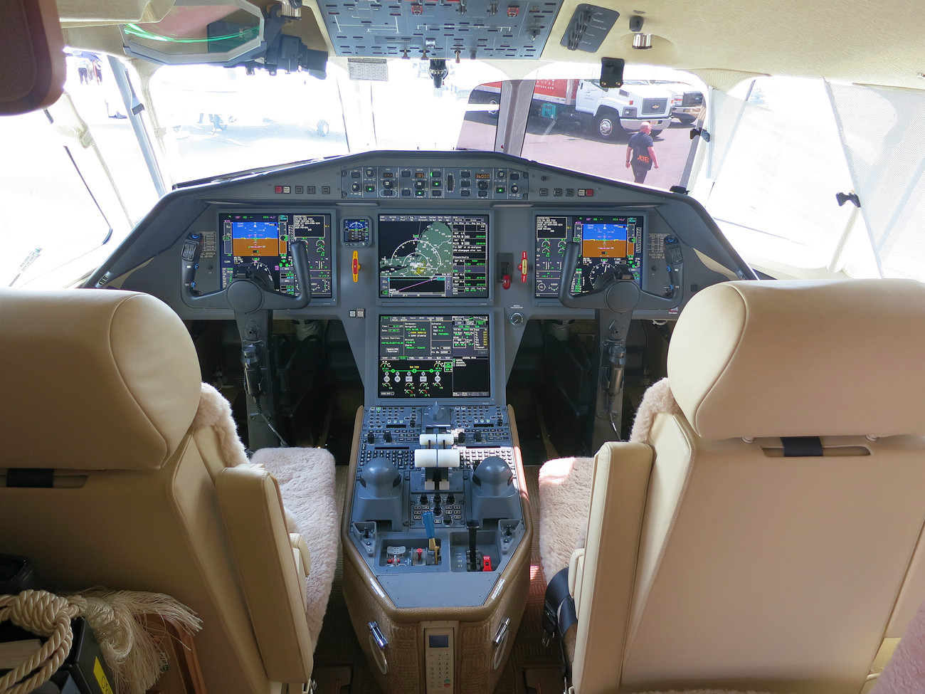 Dassault Falcon 2000 LX - Cockpit