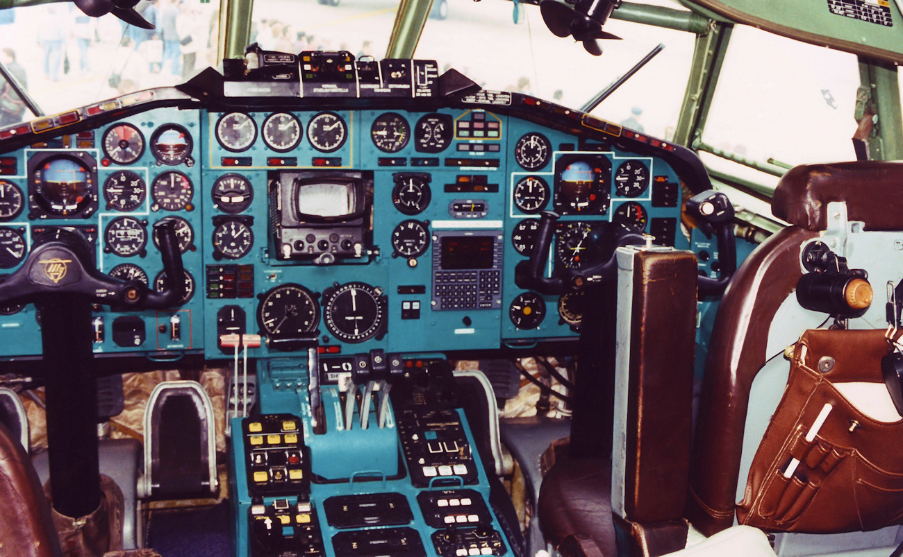 Tupolew TU 154 M - Cockpit